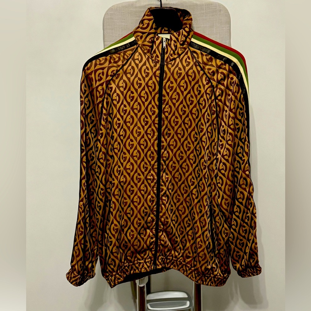 Gucci Classic Gold Jacket – Timeless Elegance, Iconic Luxury